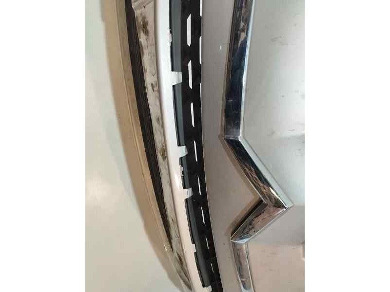 Recambio de paragolpes delantero para citroën c4 picasso 1.6 hdi 109 cv referencia OEM IAM   