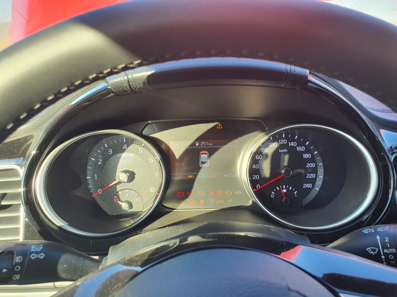 Recambio de cuadro instrumentos para kia xceed hybrid referencia OEM IAM 94033J7610  