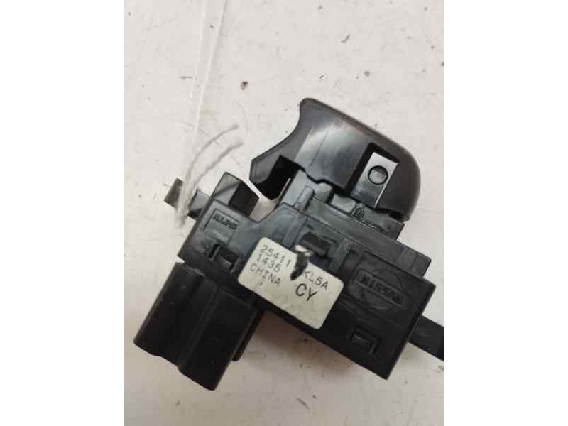 Recambio de mando elevalunas trasero derecho para nissan juke (f15) 1.5 dci 110 cv referencia OEM IAM 254111KL5A  
							