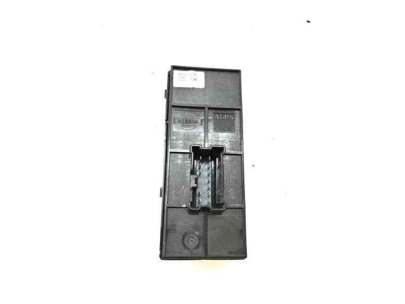 Recambio de mando elevalunas delantero derecho para nissan juke (f15) 1.5 dci 110 cv referencia OEM IAM 254111KA5A  
							