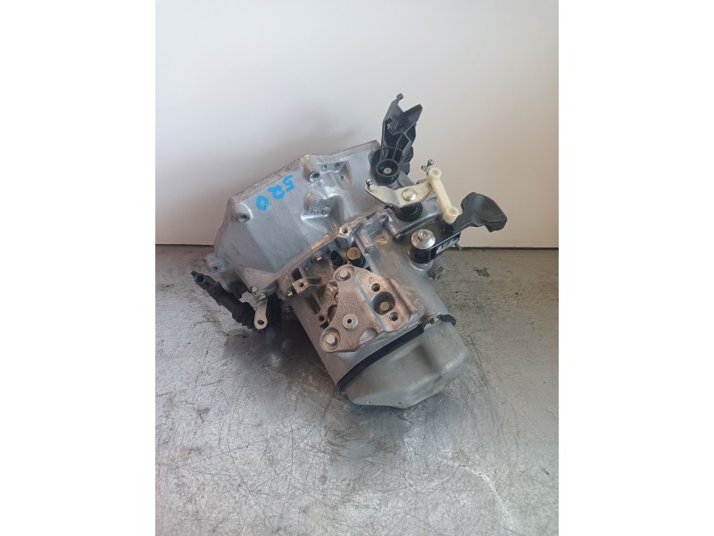 Recambio de caja cambios para peugeot 208 1.2 12v vti referencia OEM IAM 20CR15  