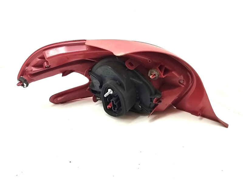 Recambio de piloto trasero derecho para peugeot 208 1.6 16v hdi fap referencia OEM IAM 967262838002  