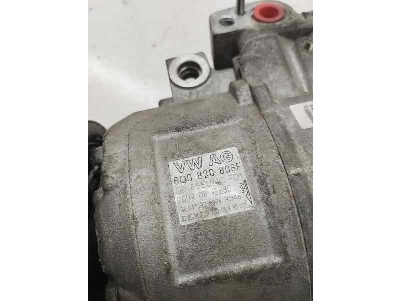 Recambio de compresor aire acondicionado para volkswagen polo (9n3) 1.4 tdi 70 cv referencia OEM IAM 6Q0820808F  
							