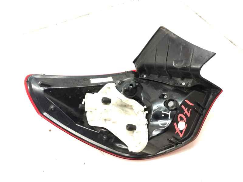 Recambio de piloto trasero derecho para opel astra j lim. 1.7 cdti 131 cv referencia OEM IAM 13306460  