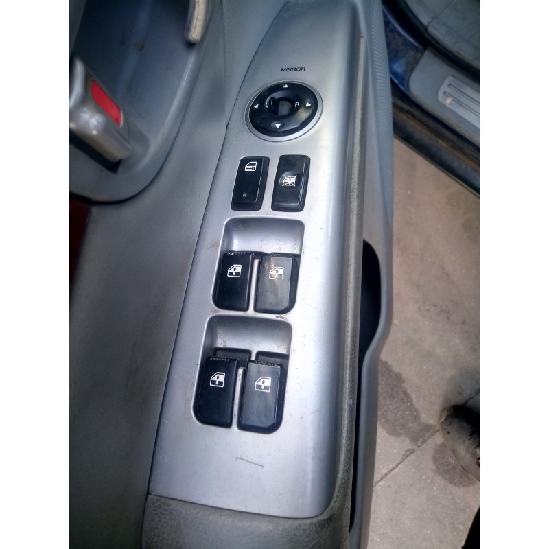 Recambio de mando elevalunas delantero izquierdo para hyundai santa fe (bm) 2.2 crdi cat referencia OEM IAM   