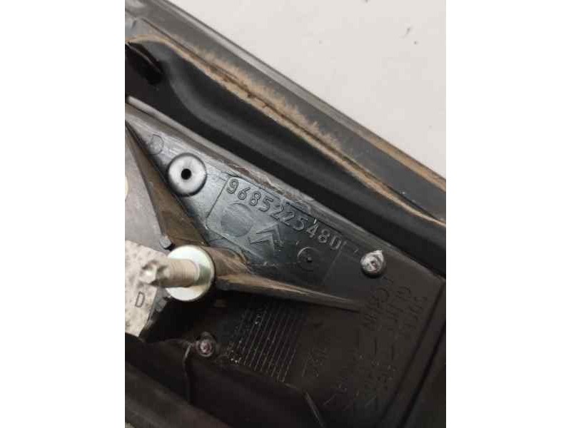 Recambio de piloto trasero derecho interior para citroën c3 1.4 hdi referencia OEM IAM 9685225480   Recambio de piloto trasero derecho interior para citroën c3 1.4 hdi referencia OEM IAM 9685225480
