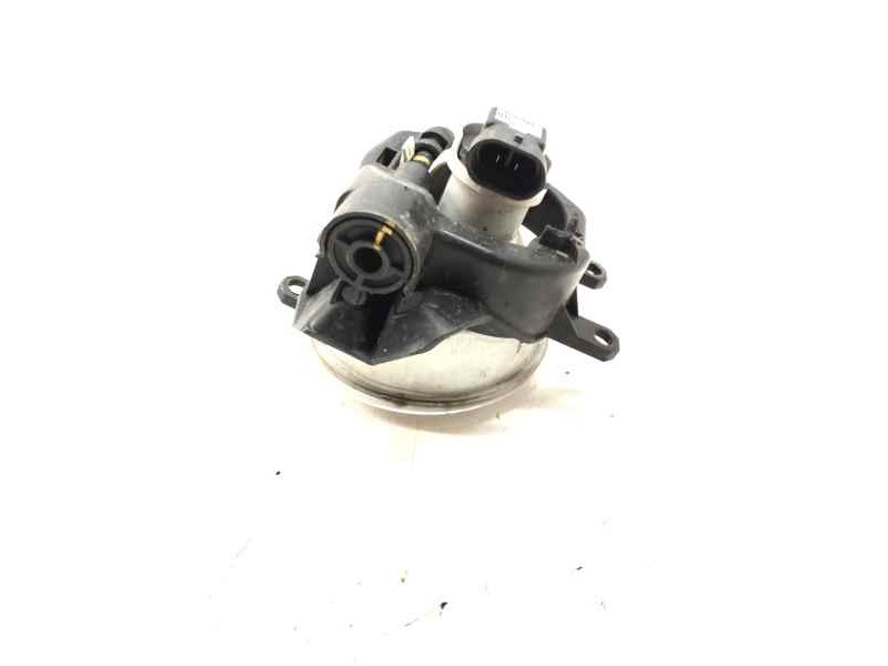 Recambio de faro antiniebla derecho para toyota yaris (_p13_) 1.3 (nsp130_) referencia OEM IAM 89208265  