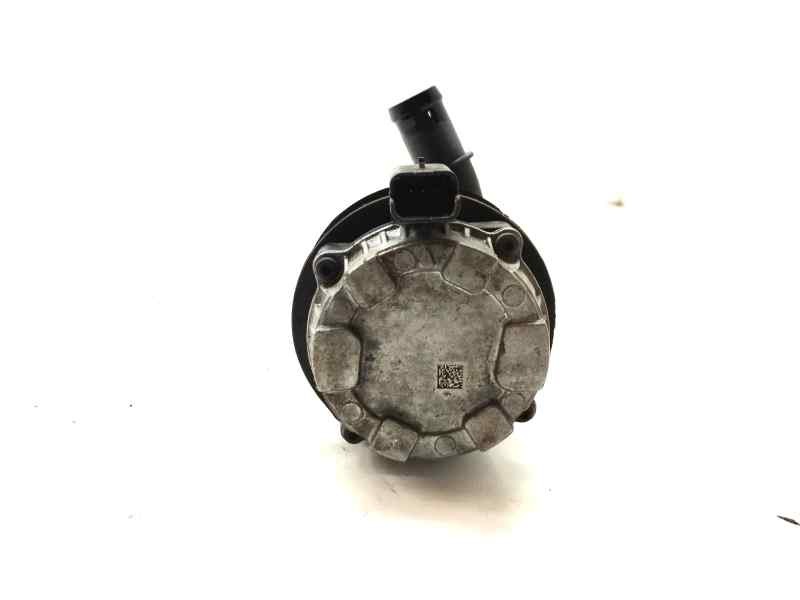 Recambio de bomba agua para dacia logan ii 1.5 dci 95 cv referencia OEM IAM 392024088  