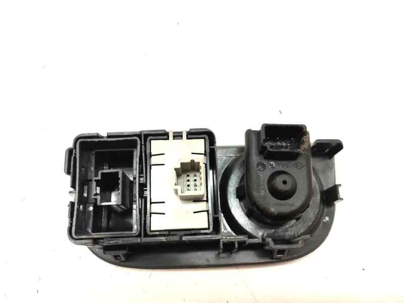 Recambio de mando retrovisor para dacia logan ii 1.5 dci 95 cv referencia OEM IAM 684937116R  