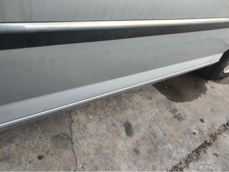 Recambio de puerta delantera derecha para peugeot 407 2.0 hdi cat 136 cv referencia OEM IAM   