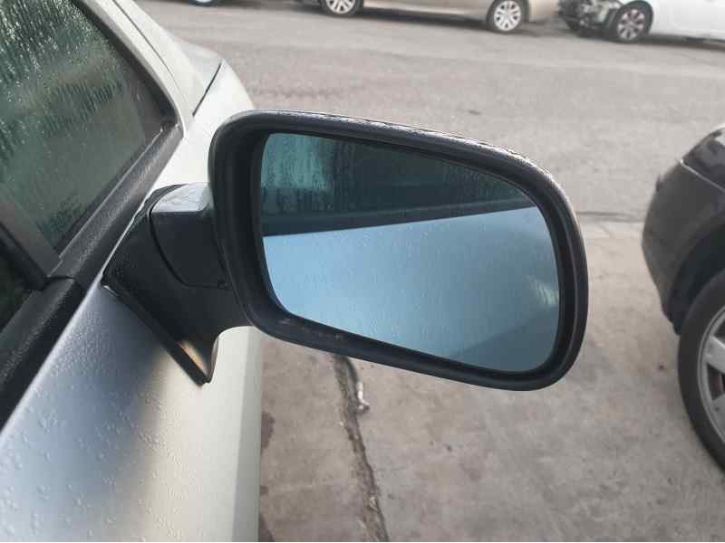 Recambio de retrovisor derecho para peugeot 407 2.0 hdi cat 136 cv referencia OEM IAM   