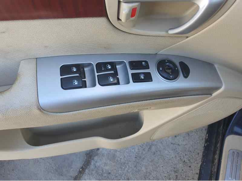 Recambio de mando elevalunas delantero izquierdo para hyundai santa fe (bm) 2.2 crdi 155 cv referencia OEM IAM   
							