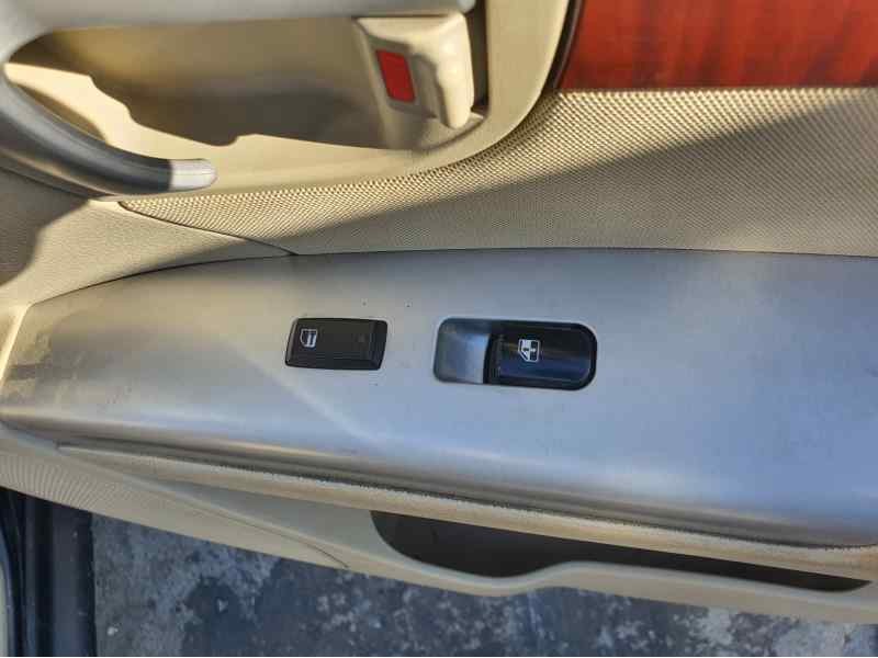 Recambio de mando elevalunas delantero derecho para hyundai santa fe (bm) 2.2 crdi 155 cv referencia OEM IAM   
							