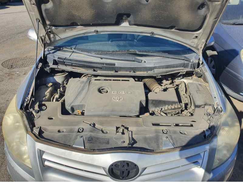 toyota auris del año 2010