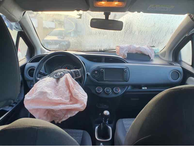 toyota yaris (_p13_) del año 2016