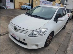 toyota auris del año 2013