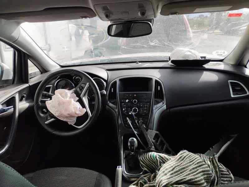 opel astra j lim. del año 2013