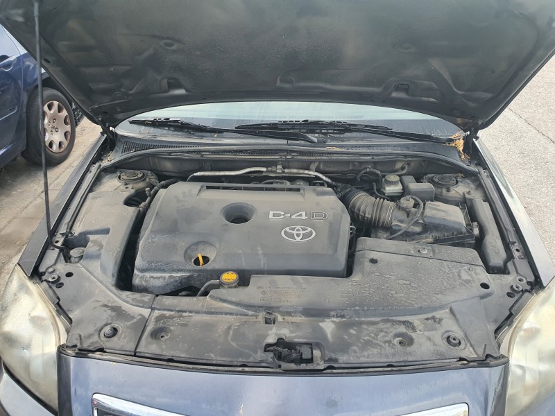 toyota avensis wagon (t25) del año 2008