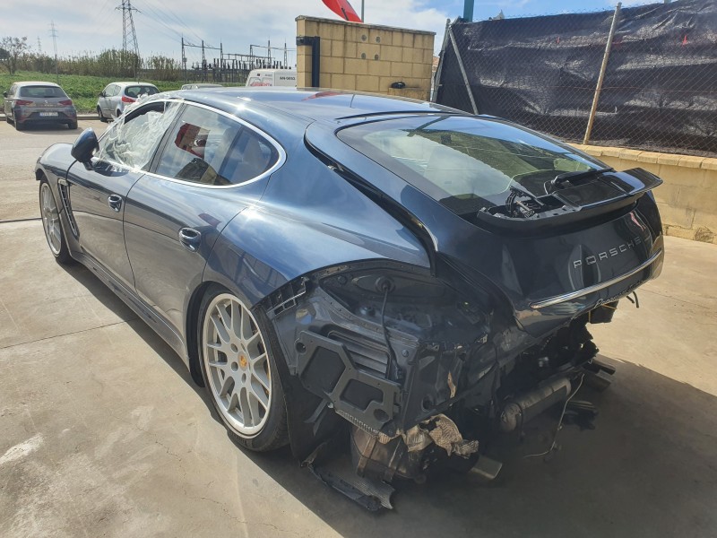 porsche panamera del año 2020