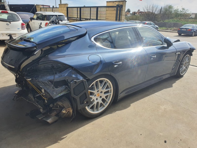 porsche panamera del año 2020