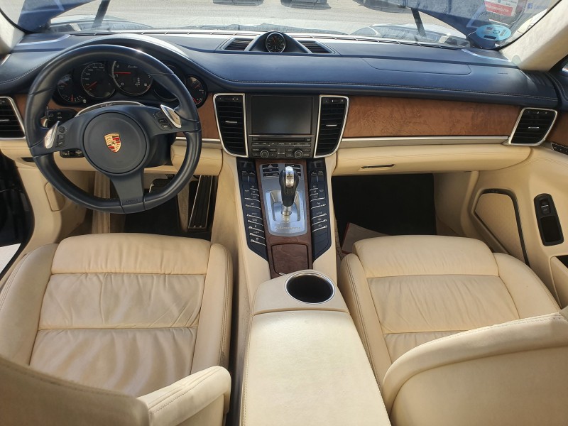 porsche panamera del año 2020