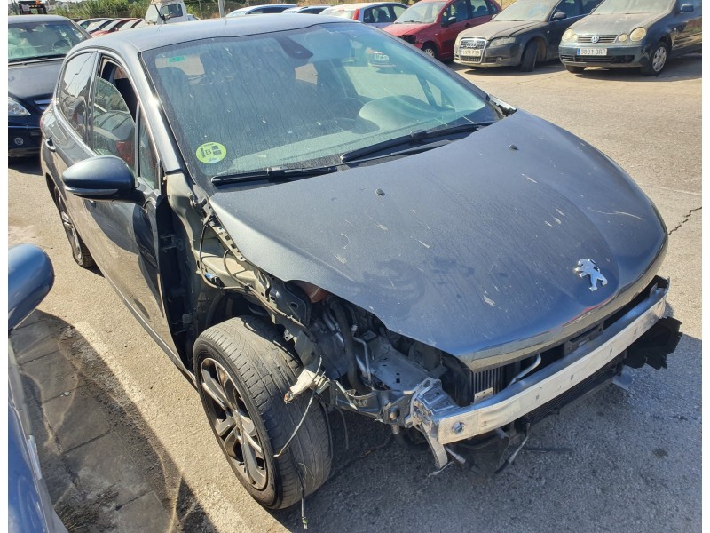 peugeot 208 del año 2015