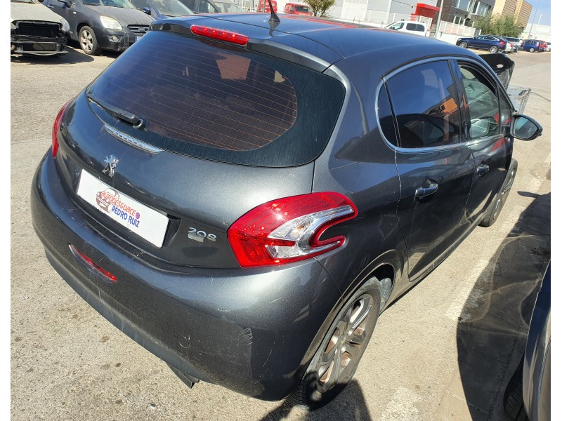 peugeot 208 del año 2015