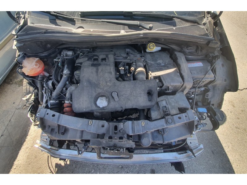 peugeot 208 del año 2015