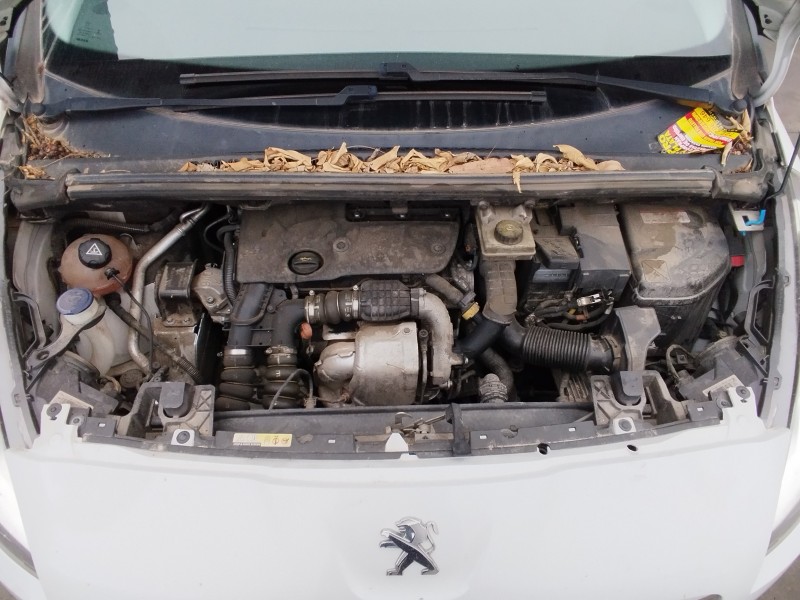 peugeot 5008 del año 2015