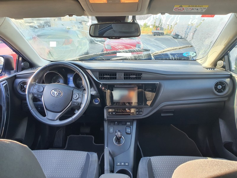 toyota auris del año 2018