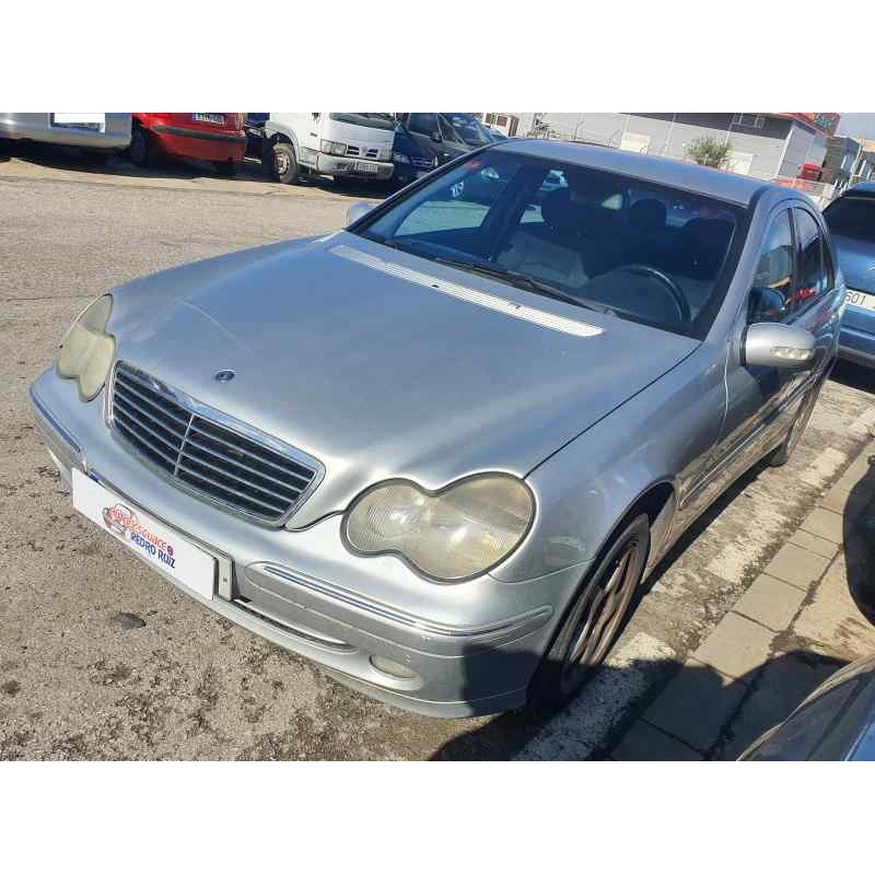 mercedes-benz clase c (w203) berlina del año 2001
							