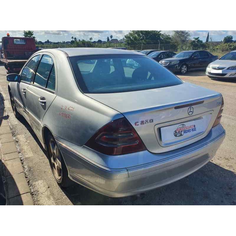 mercedes-benz clase c (w203) berlina del año 2001
							