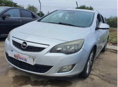 opel astra j sports tourer del año 2011