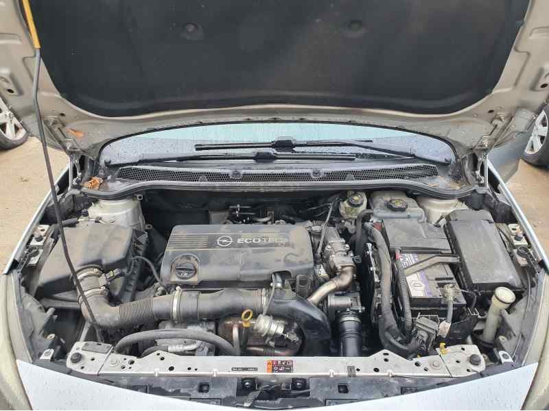 opel astra j sports tourer del año 2011