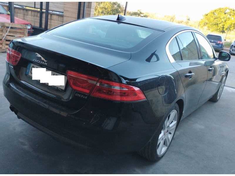 jaguar xe del año 2016