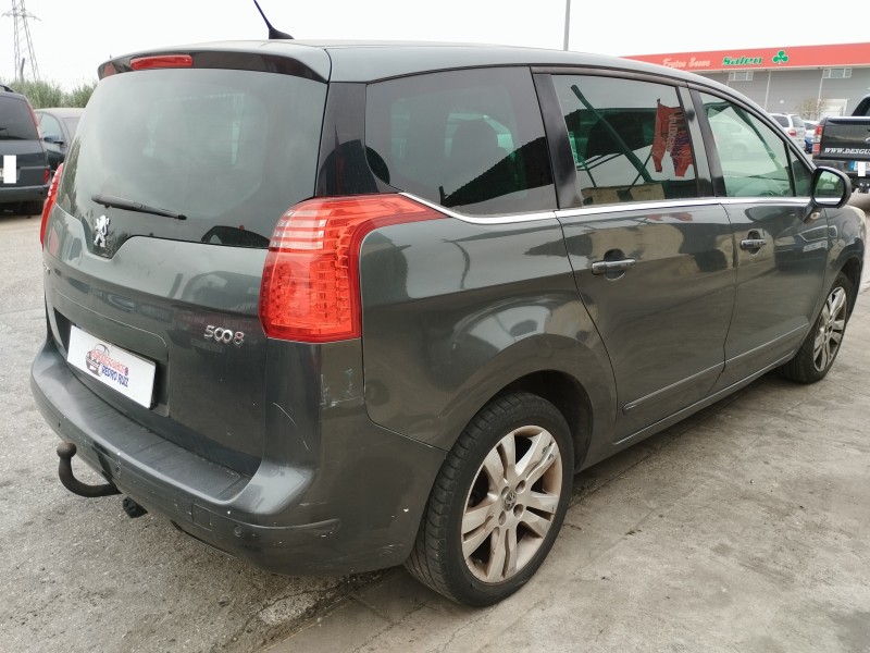 peugeot 5008 del año 2010