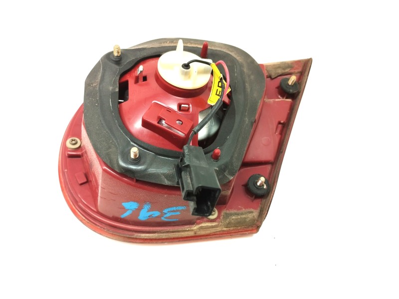 Recambio de piloto trasero izquierdo interior para kia opirus 3.5 v6 cat referencia OEM IAM 720950  