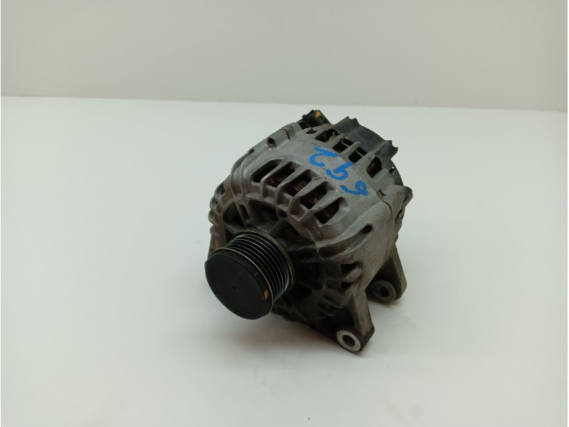 Recambio de alternador para citroën c4 picasso 1.2 12v e-thp referencia OEM IAM 9818677980  