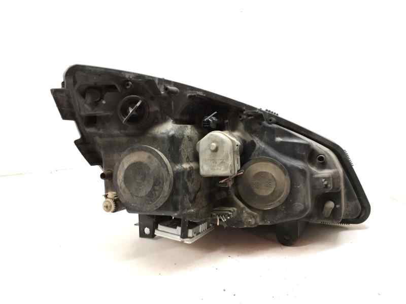 Recambio de faro izquierdo para renault scenic ii 2.0 dci 150 cv referencia OEM IAM 15811300  