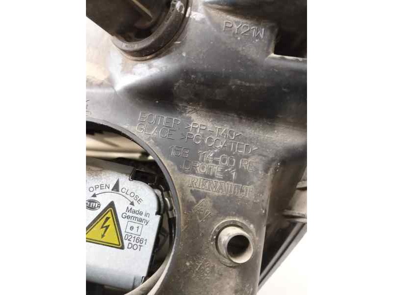 Recambio de faro derecho para renault scenic ii 2.0 dci 150 cv referencia OEM IAM 15811400  