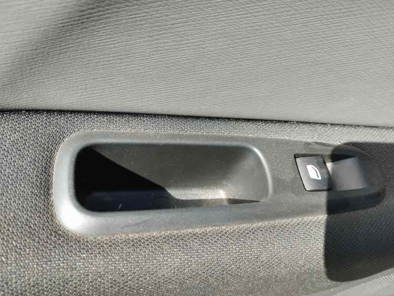 Recambio de mando elevalunas trasero izquierdo para citroën c4 picasso 1.6 hdi 115 cv referencia OEM IAM   
							