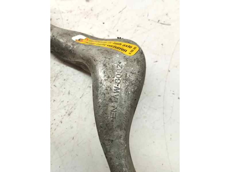 Recambio de brazo suspension superior delantero derecho para bmw serie 3 coupe (e92) 2.0 16v cat referencia OEM IAM AW6082  
							