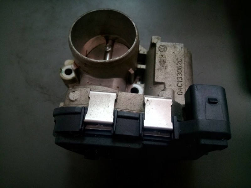 Recambio de caja mariposa para seat ibiza (kj1) 1.0 tsi referencia OEM IAM 04C133062C  