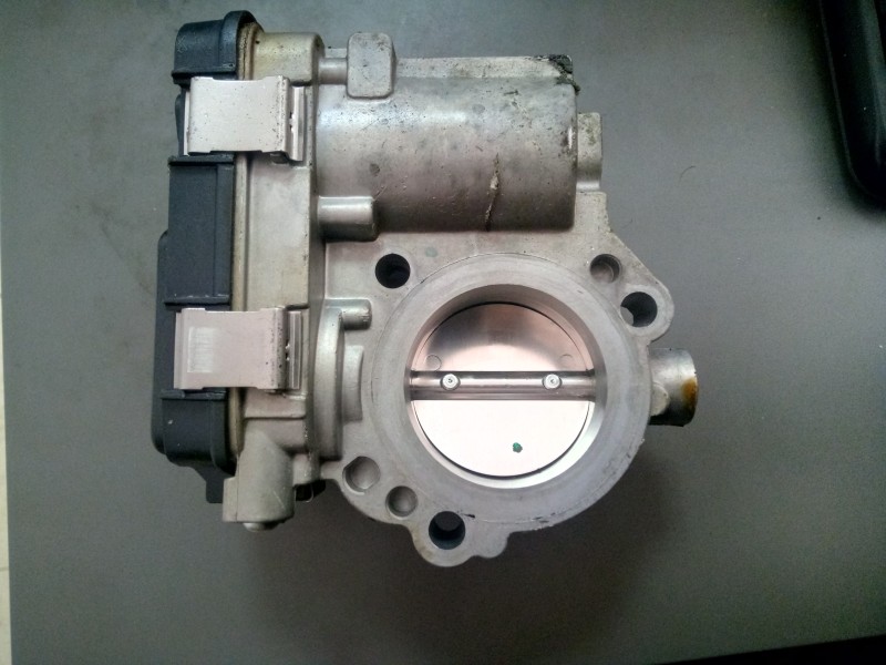 Recambio de caja mariposa para seat ibiza (kj1) 1.0 tsi referencia OEM IAM 04C133062C  