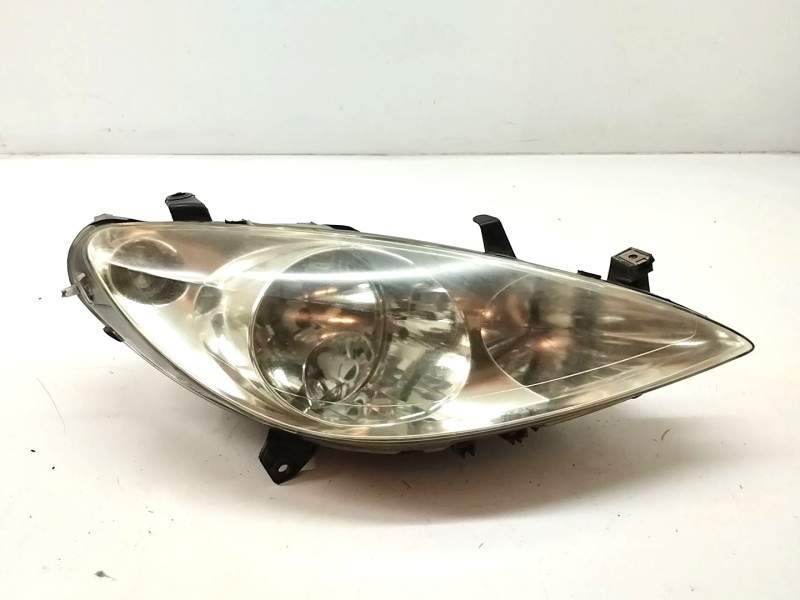 Recambio de faro derecho para peugeot 307 break / sw (s1) 2.0 16v hdi fap cat (rhr / dw10bted4) referencia OEM IAM 9641615680  
							