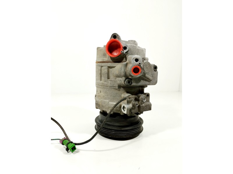 Recambio de compresor aire acondicionado para volkswagen passat variant (3b6) 1.9 tdi referencia OEM IAM 8D0260808  