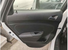 Recambio de guarnecido puerta trasera izquierda para opel astra j lim. 1.7 cdti 131 cv referencia OEM IAM   