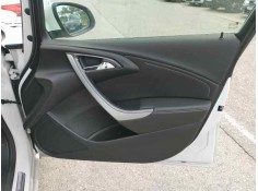 Recambio de guarnecido puerta delantera derecha para opel astra j lim. 1.7 cdti 131 cv referencia OEM IAM   