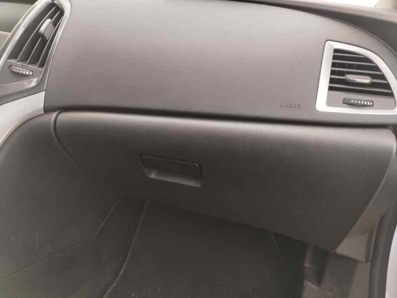 Recambio de guantera para opel astra j lim. 1.7 cdti 131 cv referencia OEM IAM   