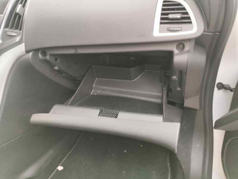 Recambio de guantera para opel astra j lim. 1.7 cdti 131 cv referencia OEM IAM   